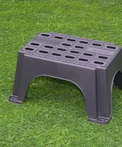 CARAVAN & MOTORHOME MGI Milenco Single Step