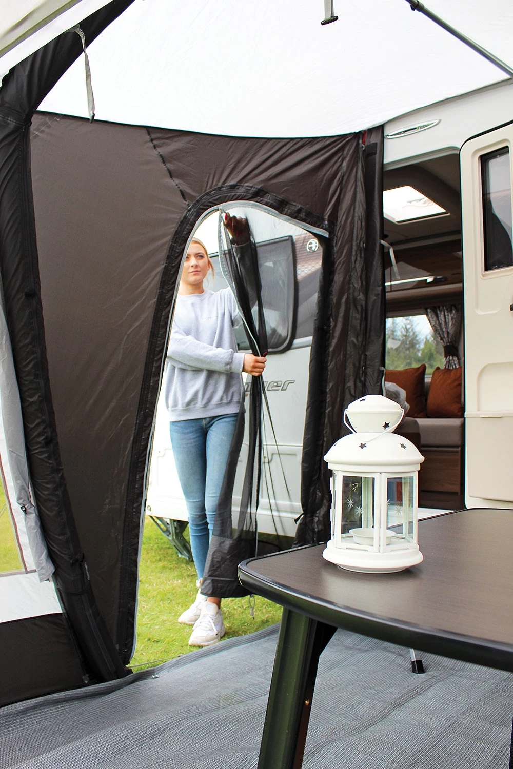 CARAVAN AWNINGS Outdoor Revolution Porchlite 200 Air - (2020)